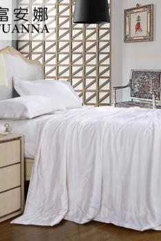 FUANNA Home Textiles Qianyu Silk Quilt Air Conditioner Quilt 152*210 Suitable for Bed -1.2m-1.5m -White