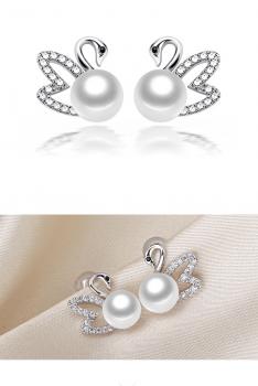 OLIVEIRA奥利维拉 百年品牌天然淡水珍珠耳钉H6引流赠品精美礼盒包装-天鹅舞